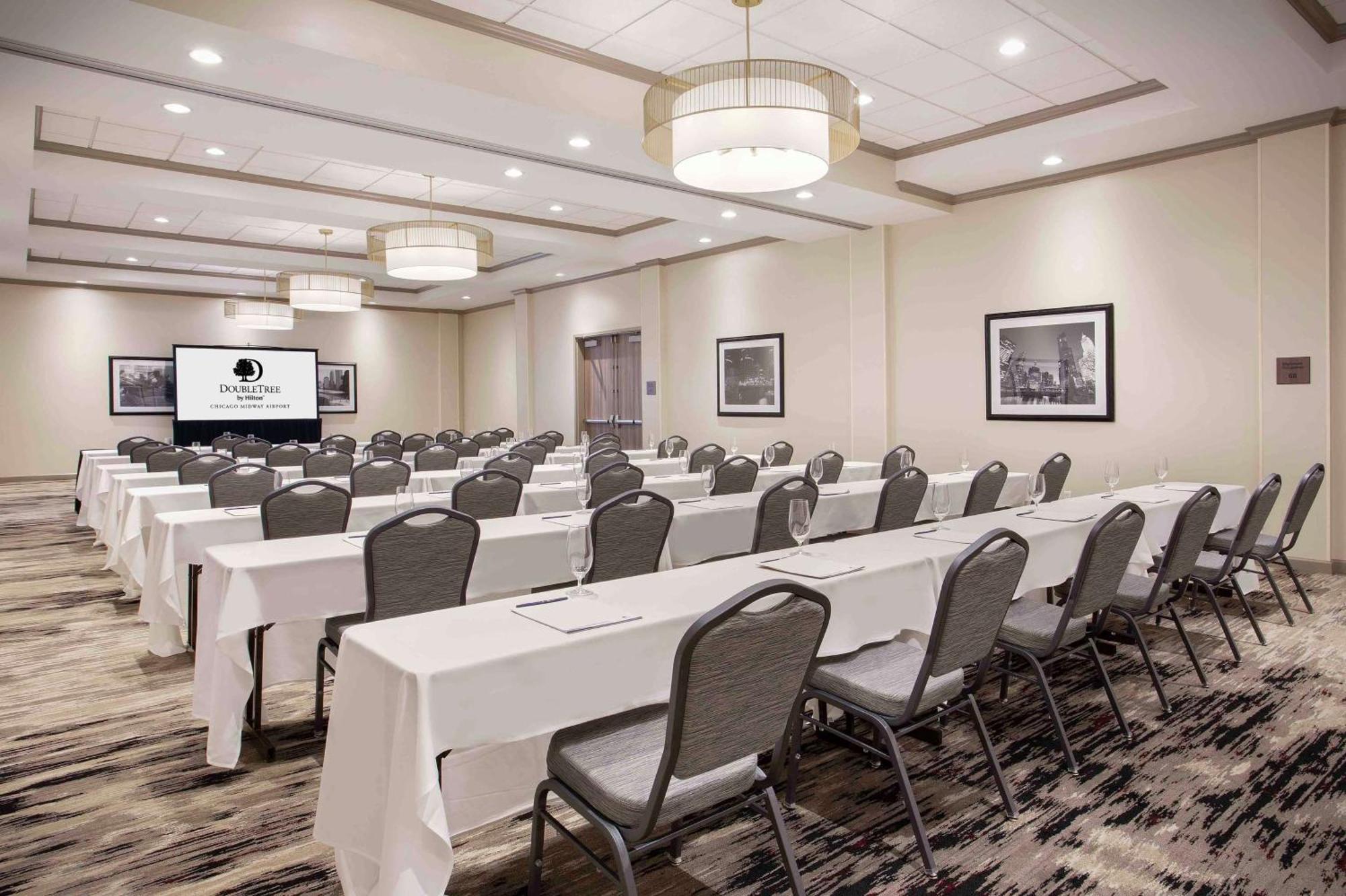 Doubletree By Hilton Chicago Midway Airport, Il Hotel Bedford Park Exterior photo